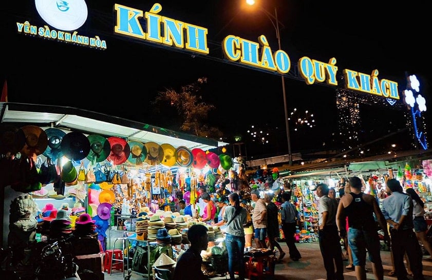 Tham quan chợ đêm Nha Trang 